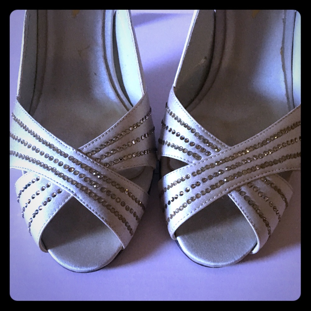 Nina Champagne Heels